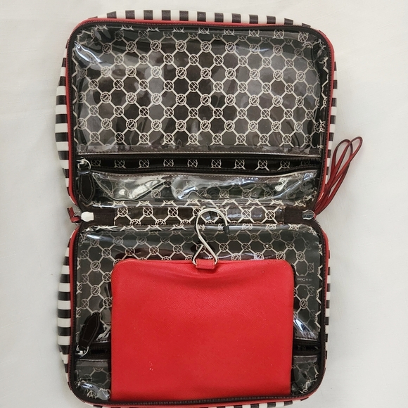 Henri Bendel Iconic Red Brown Runway Model Travel Weekender Hanging Bag w/Hook! - Picture 5 of 14